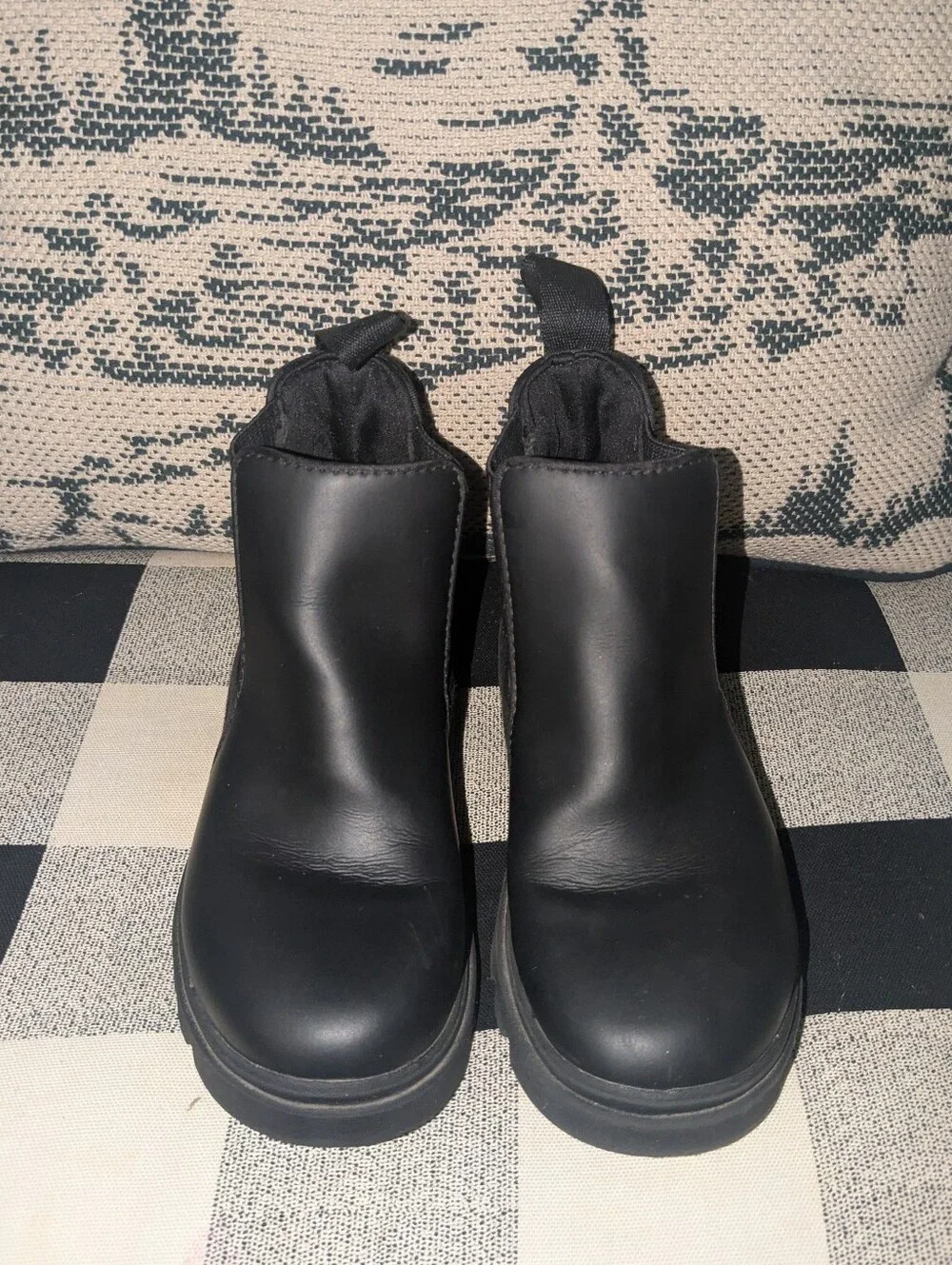 Native Black Kensington Chelsea Boots. Children Size 13.